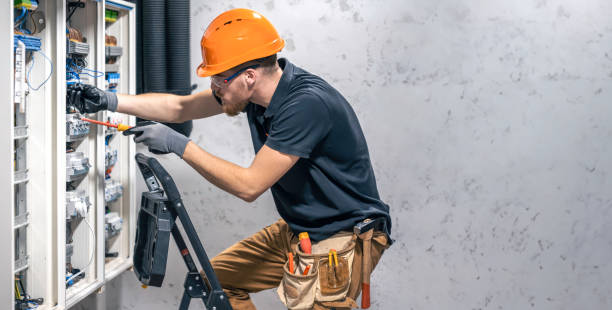 Best Affordable Emergency Electrician  in El Paso, IL